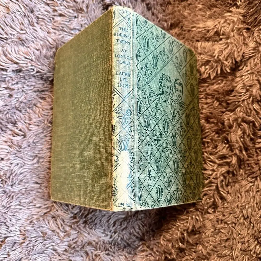 Bobbsey Twins At The London Tower By Laura Lee Hope vintage collectible book